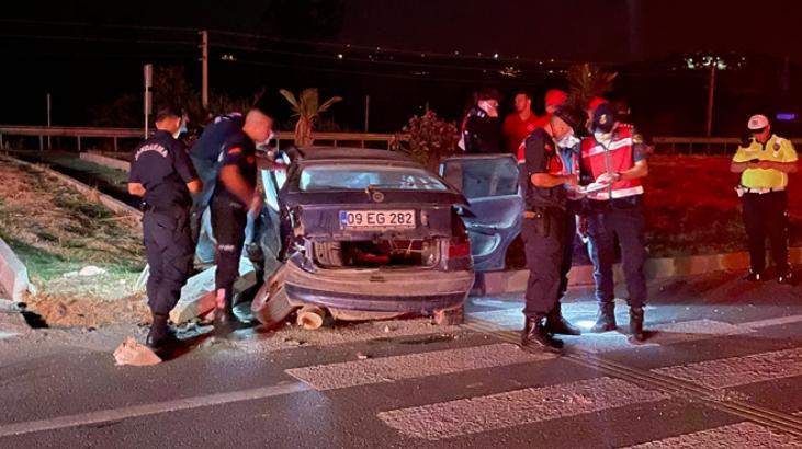 Aydın'da feci kaza! 2 otomobil çarpıştı: 2 ölü, 3 yaralı