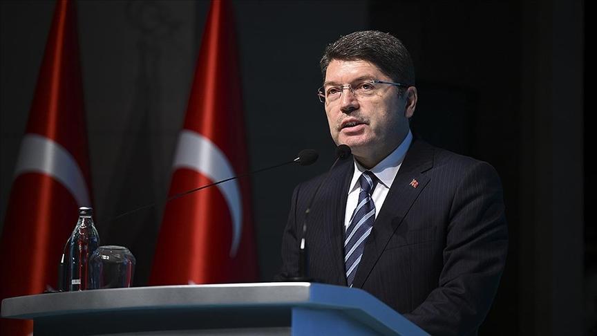 Bakan Tunç'tan göreve yeni başlayan infaz ve koruma memurlarına ilişkin paylaşım