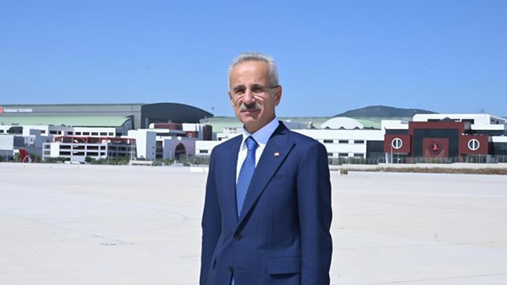 Bayramda havayoluna 365 ek sefer! Bakan Uraloğlu tedbirleri açıkladı
