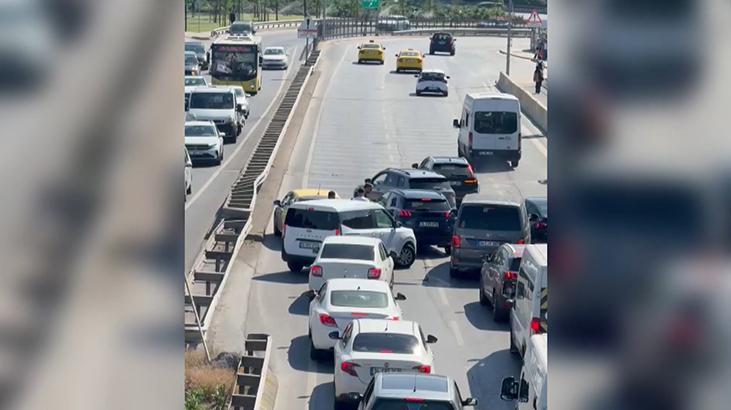 Beykoz'da panik anları! Seyir halindeyken fenalaşan sürücü aracında kilitli kaldı