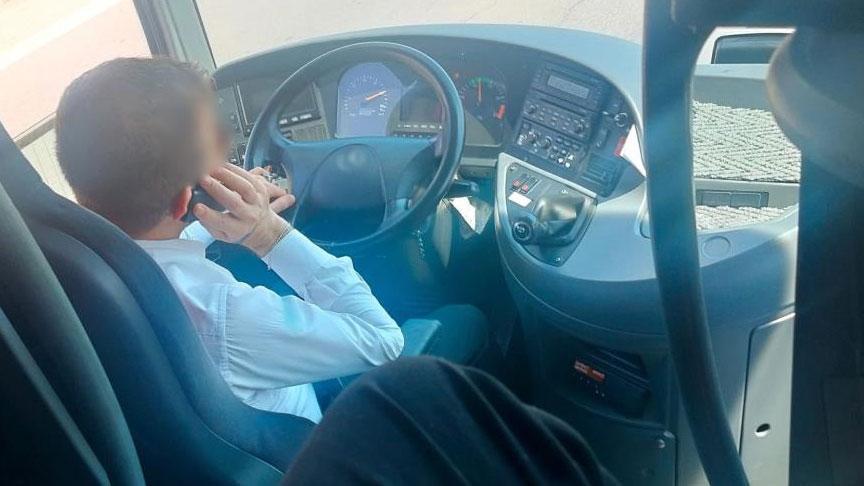 Cep telefonu ile konuşan otobüs şoförüne büyük şok!
