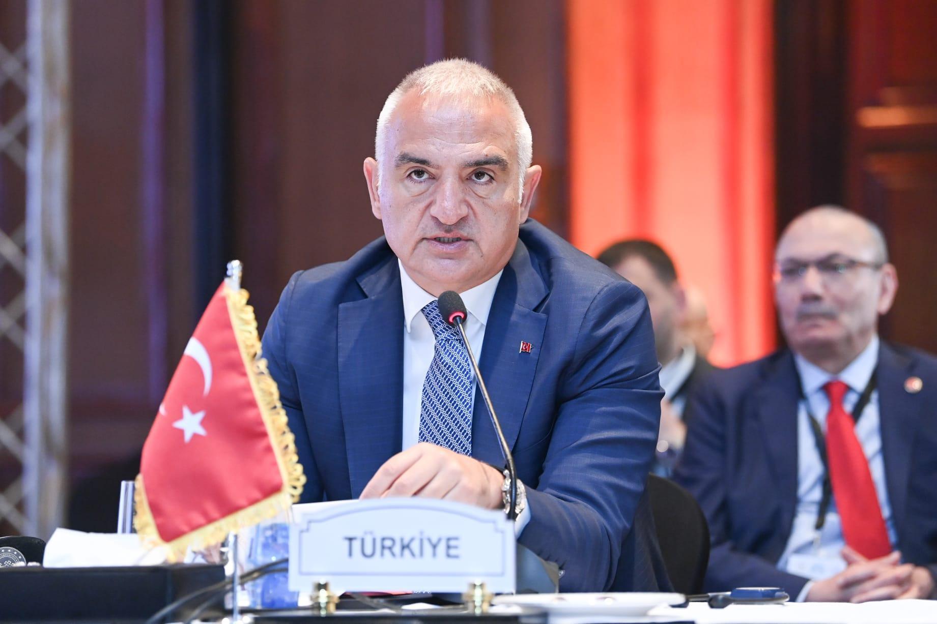 D-8 ülkeleri turizm bakanları Kahire’de bir araya geldi