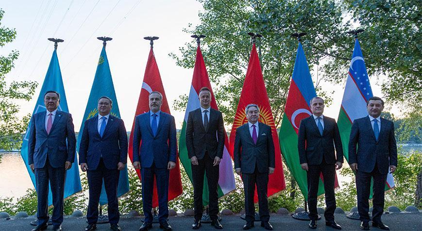 Dışişleri Bakanı Hakan Fidan TDT Gayriresmi Zirvesi öncesinde meslektaşlarıyla görüştü