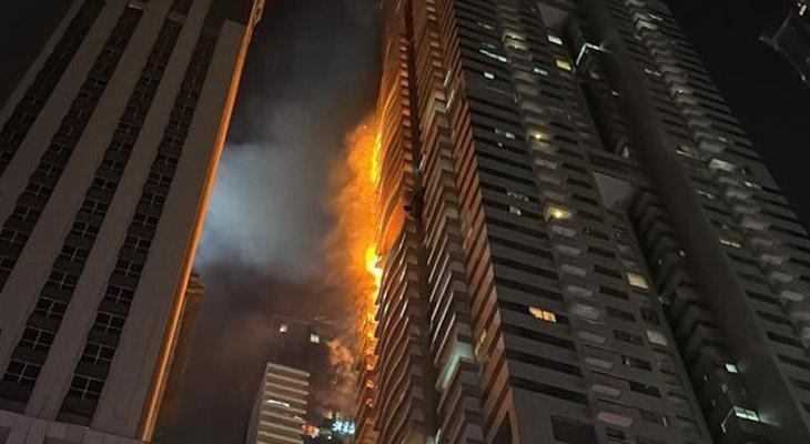 Dubai'de 67 katlı gökdelende korkutan yangın: 3 bin 820 kişi tahliye edildi!