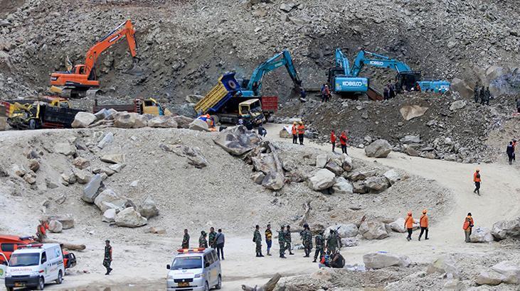 Endonezya’da taş ocağında göçük: 10 ölü