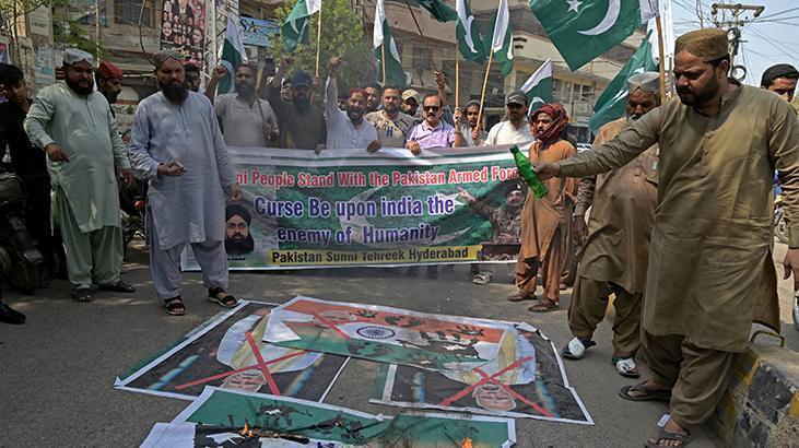 Hindistan ordusu: Pakistan dün gece sınır hattı boyunca topçu ateşini sürdürdü