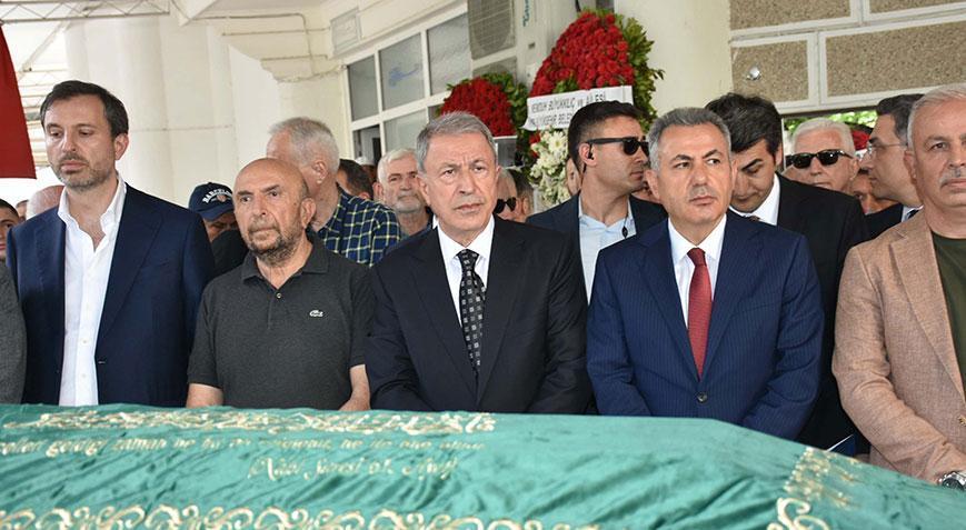 Hulusi Akar'ın kayınvalidesi Türkan Samur, son yolculuğuna uğurlandı
