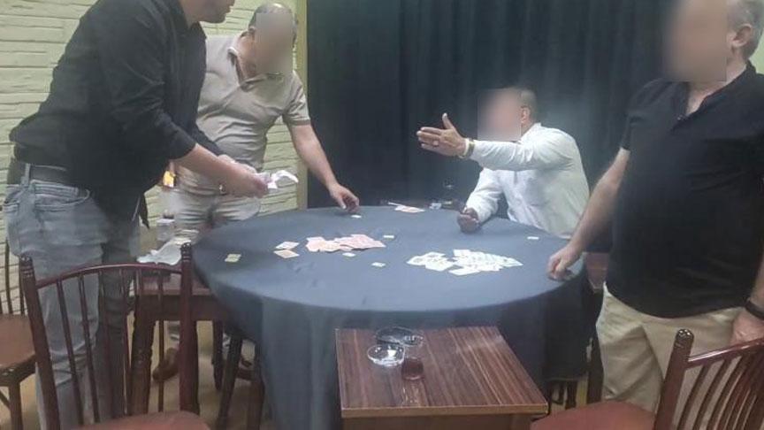 Kumar masasında suçüstü yakalandı: Şimdi geldim