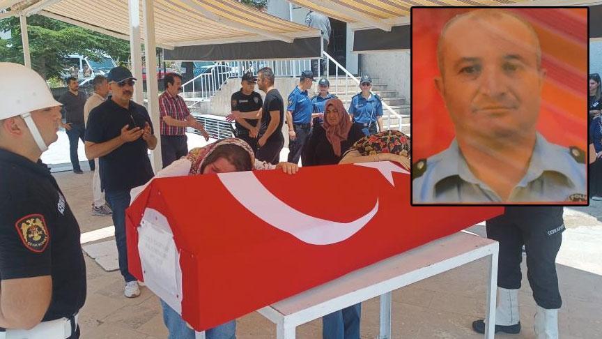 Kurban keserken kalp krizi geçiren polis memuru hayatını kaybetti