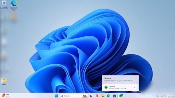Mac’in sevilen Handoff özelliği Windows 11’e geliyor