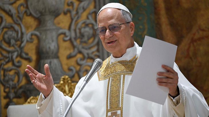 Papa 14. Leo, yönettiği ilk ayininde kardinallerine seslendi