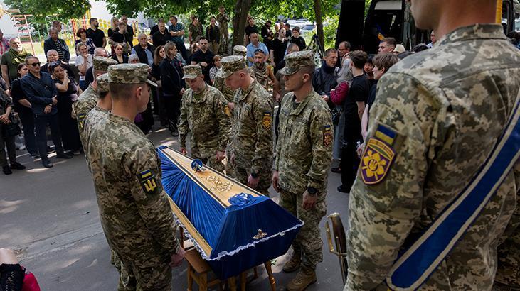 Rusya'dan Ukrayna'ya 1200 Ukraynalı asker ve sivilin cenazesi iade edildi
