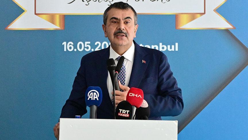'Türkiye Cumhuriyeti Devleti, eğitimde hem fiziki hem de teknolojik altyapı devrimleri yaptı'