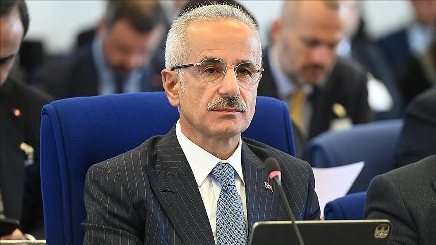Ulaştırma ve Altyapı Bakanı Uraloğlu 5 ülkeden mevkidaşları ile görüştü